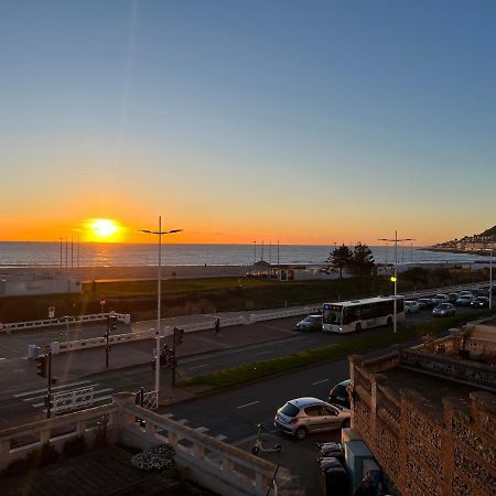 Le Petit Nid Perche Sous Les Toits, Vue Mer Le Havre Eksteriør billede