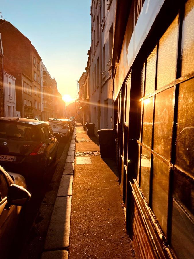 Le Petit Nid Perche Sous Les Toits, Vue Mer Le Havre Eksteriør billede